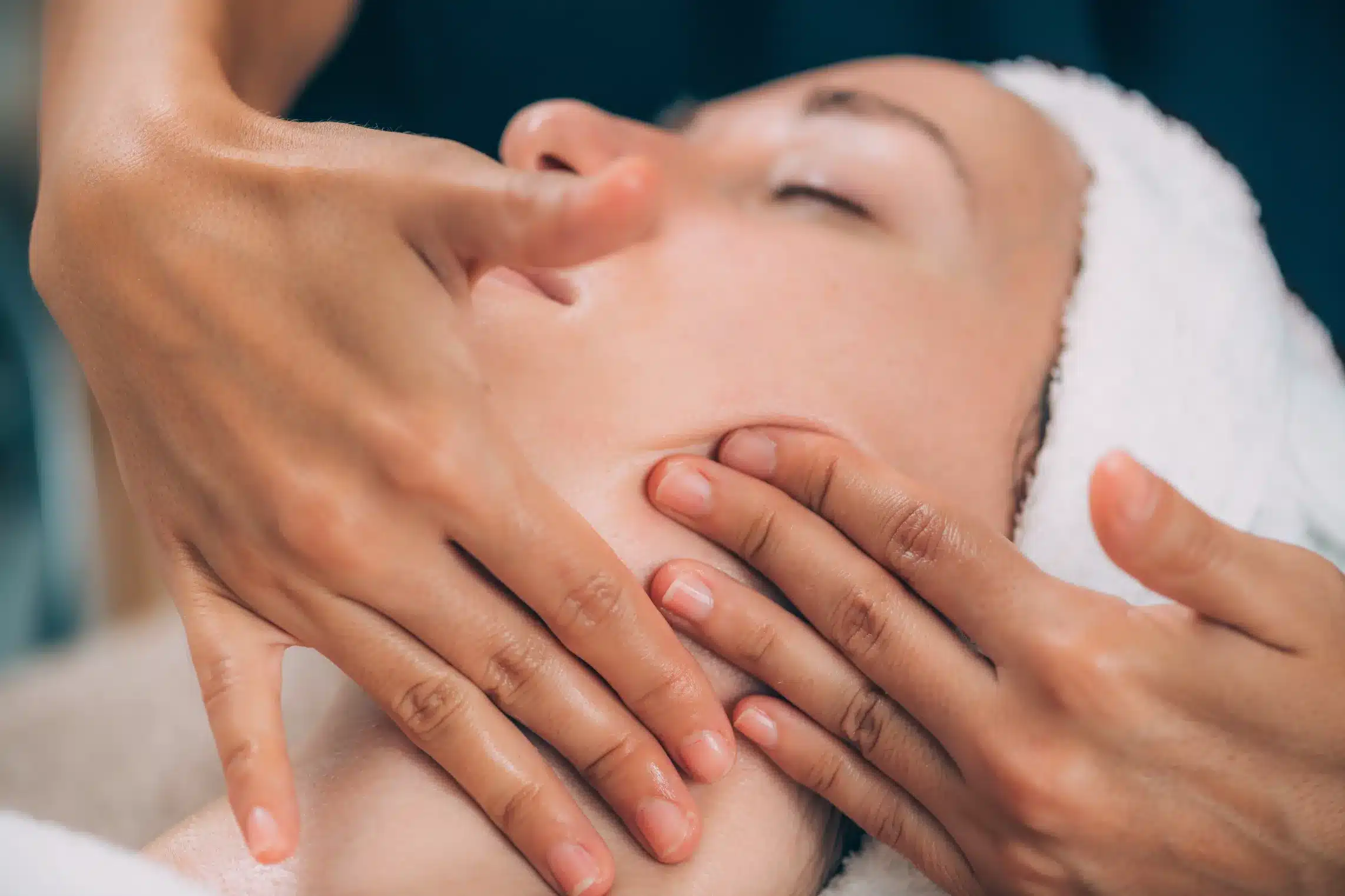 Massage japonais de type Kobido - Cures et séances chez Apyo - Angers